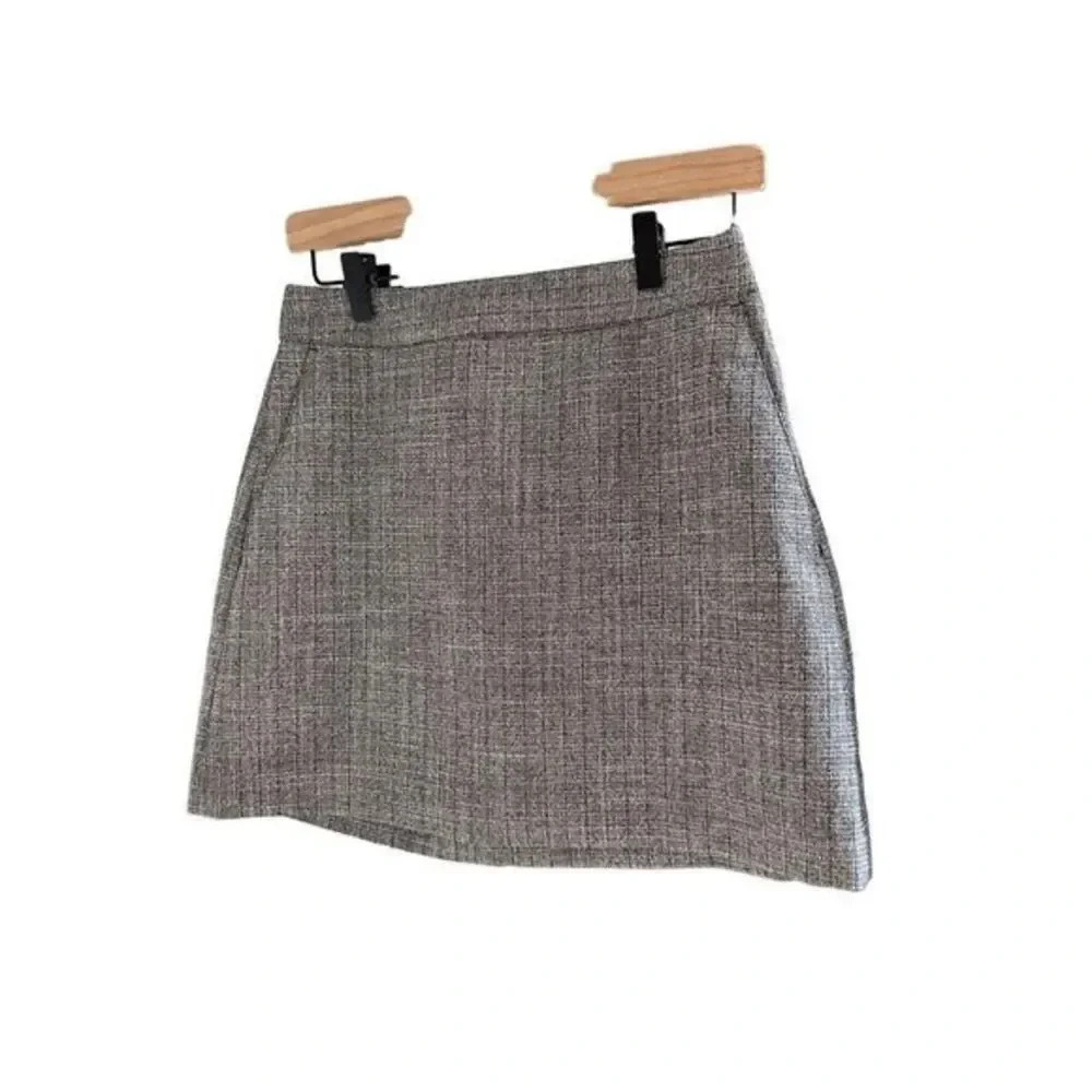 Express metallic Mini Pocket Skirt NWT Size 2 Gray‎ Gold